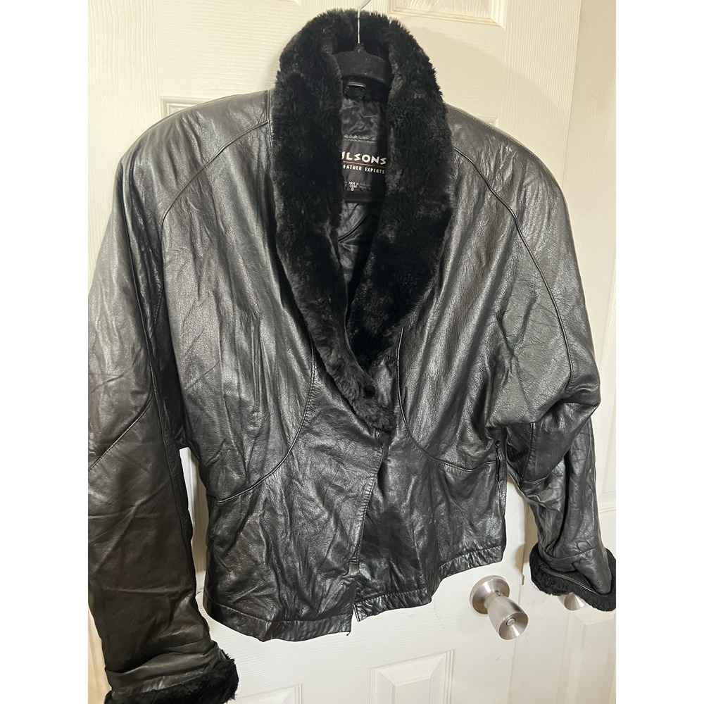 Wilson Size Small‎ Leather Jacket With Fuzzy Collar